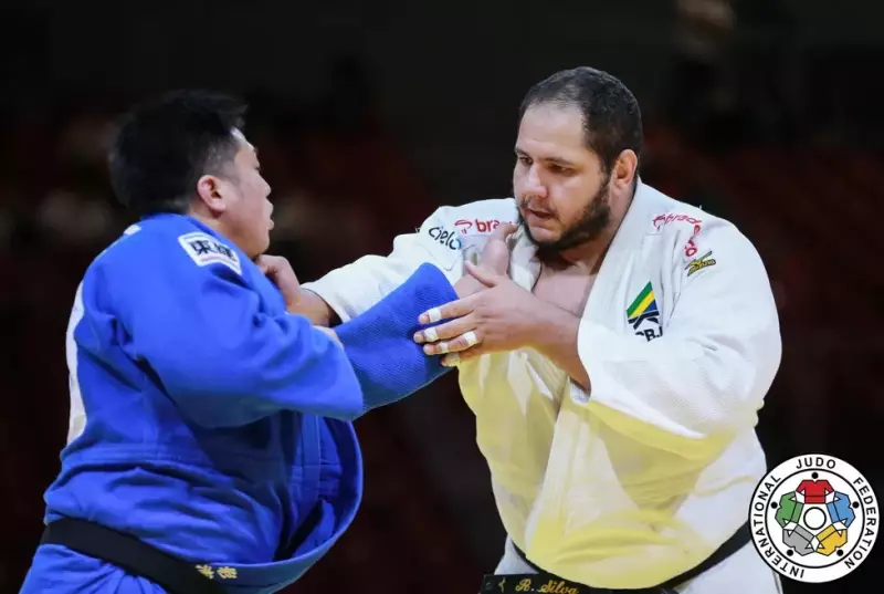 Henrique Guimarães e Rafael 'Baby' Silva levam ouro olímpico ao tatame em Itapetininga