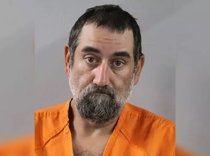 Homem atacado por jacarés agride policiais e morre em cena dramática nos EUA