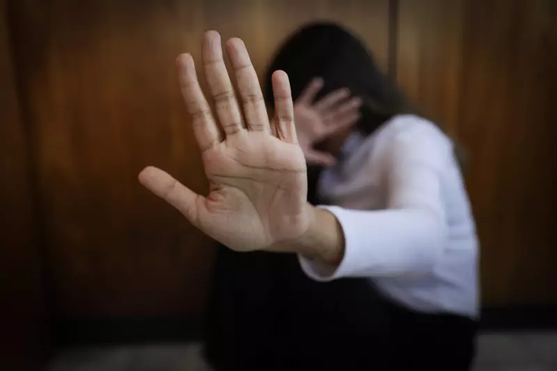Homem é condenado a 13 anos por esfaquear ex-companheira 16 vezes em Manga, MG