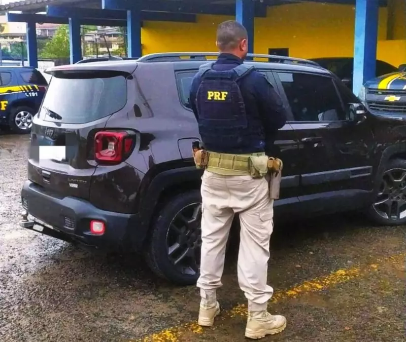 Homem é preso na Bahia por comprar carro roubado pela internet: entenda o caso