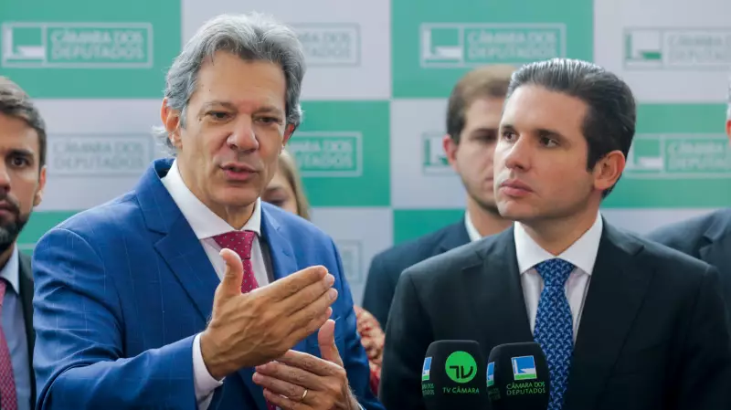 Hugo Motta pressiona Fazenda e pede suspensão de novas regras do IOF sobre risco sacado