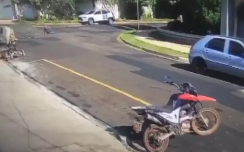 Idoso é atropelado por motorista que foge sem prestar socorro em Franca; veja o vídeo