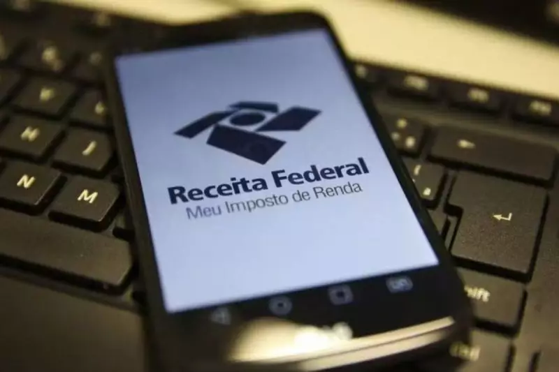 Imposto de Renda 2025: Brasileiros correm contra o tempo para declarar antes do prazo final