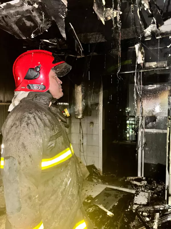 Incêndio em apartamento no 17º andar de prédio em Cuiabá assusta moradores; veja vídeo