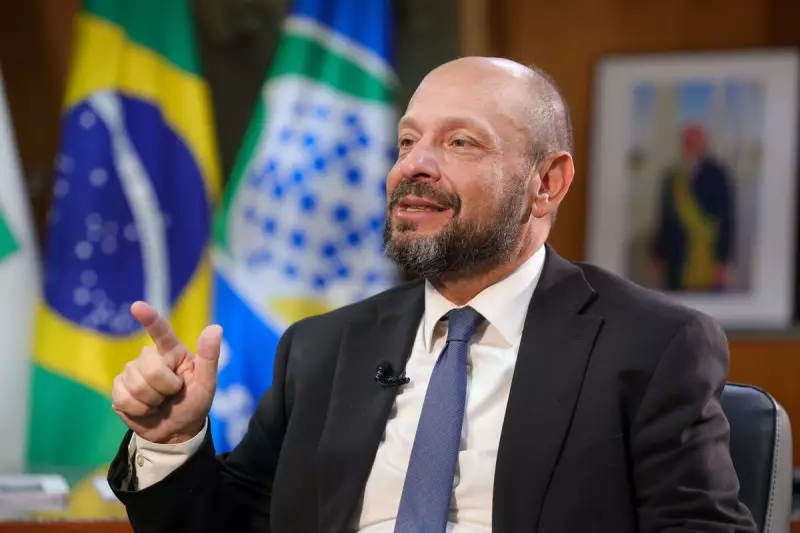 INSS e Correios unem forças para proteger aposentados contra golpes financeiros