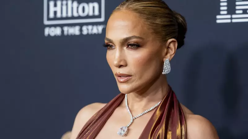 Jennifer Lopez é processada por fotógrafo após compartilhar imagens sem autorização