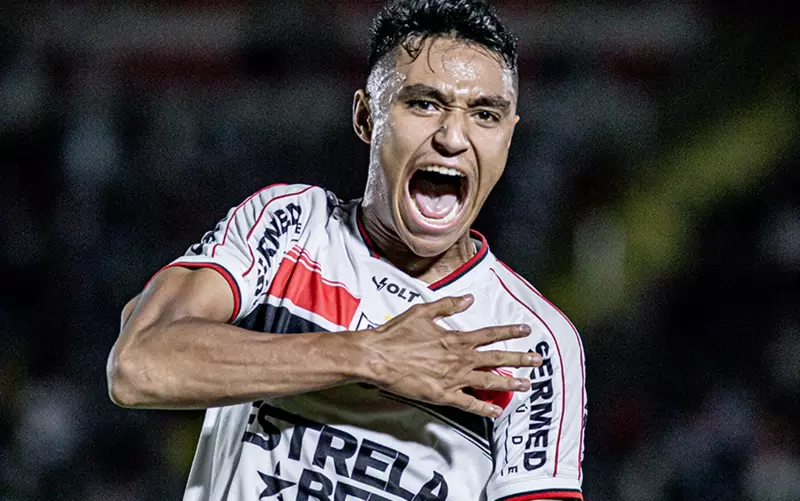 Jogador do Bragantino se envolve em acidente de carro em Ribeirão Preto: veja detalhes