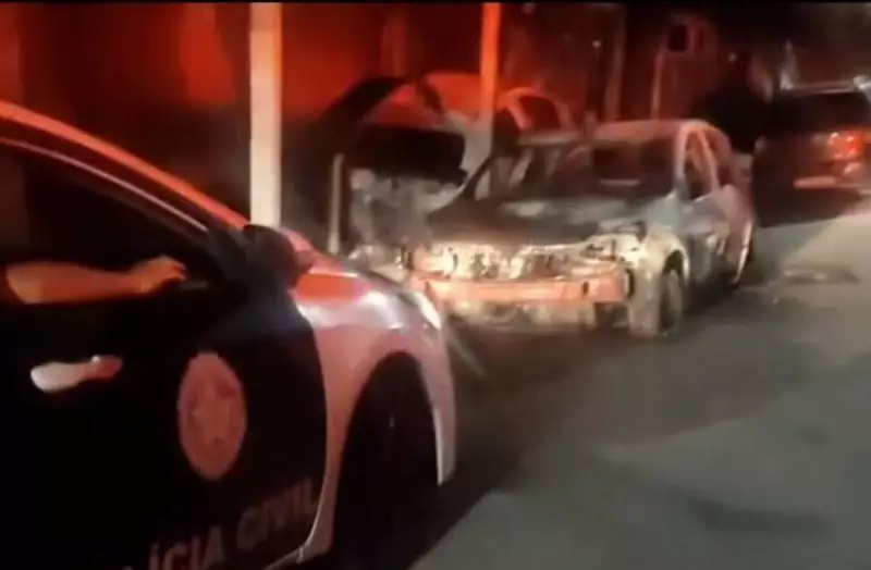 Jovem incendeia carros em oficina mecânica no RJ: veja o vídeo chocante