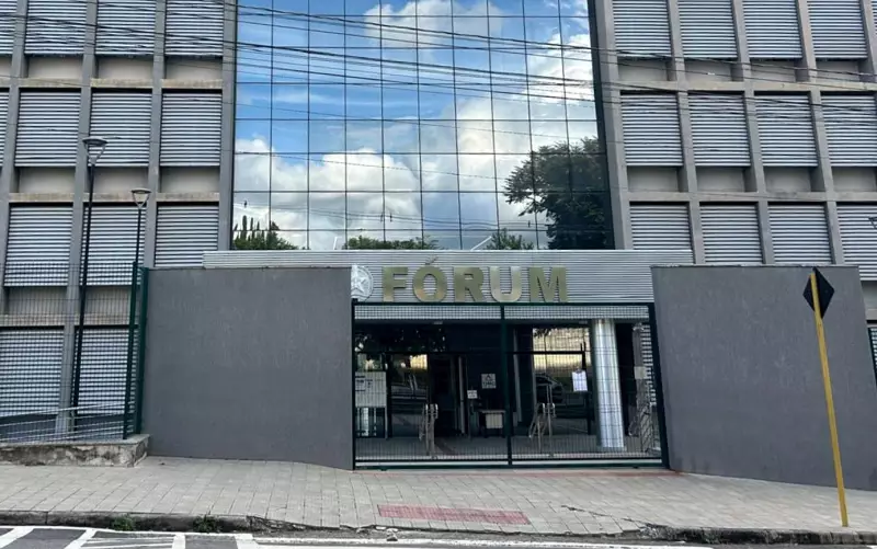 Júri popular em Varginha: homem é julgado por matar esposa com machadinha