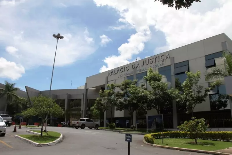 Justiça anula aumento e corta salários de secretários em Alto Taquari (MT) em 20,1%