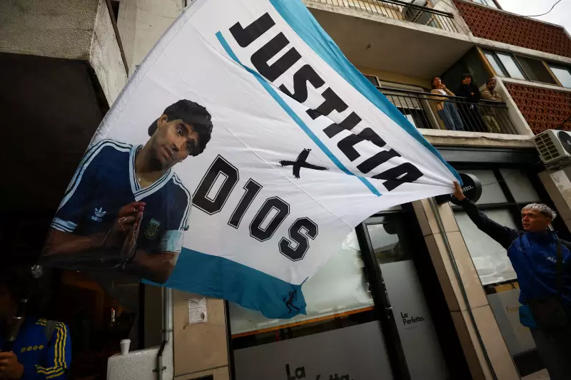 Justiça argentina anula julgamento sobre morte de Maradona: entenda o caso