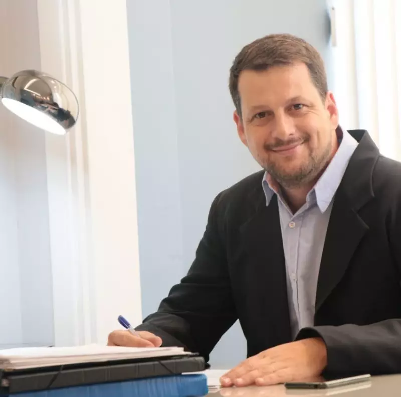 Justiça Eleitoral cassa mandato de prefeito e vice de Paulo de Frontin por abuso de poder