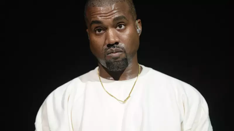 Kanye West pede perdão e declara estar farto do antissemitismo