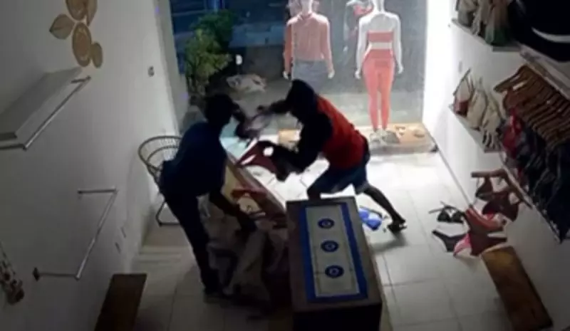 Loja de roupas fitness e de praia é invadida e furtada em Vila Velha — Veja o vídeo!