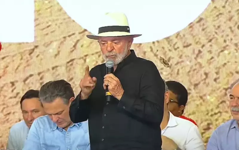 Lula reforça necessidade de regulamentação das redes sociais no Brasil