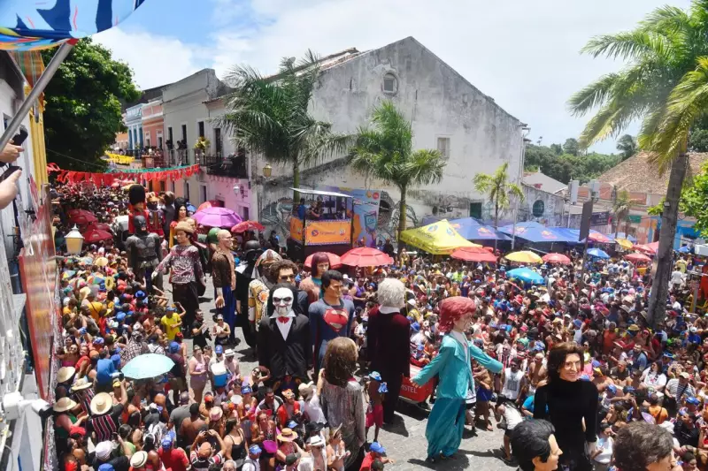 Lula transforma Carnaval de Pernambuco em Patrimônio Cultural Nacional e cria Dia do Brega