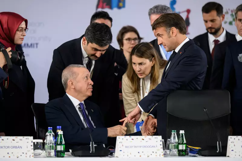 Macron nega tapa da esposa e alerta sobre fake news: 'Vídeo gerou bobagens'