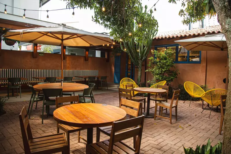 Made Café Drinks: Uma Experiência de Bossa e Brasilidade no Santa Mônica