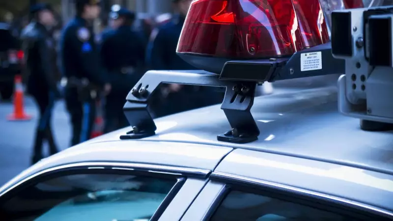 Mãe é presa no Texas após filha de 8 anos ligar para a polícia denunciando maus-tratos