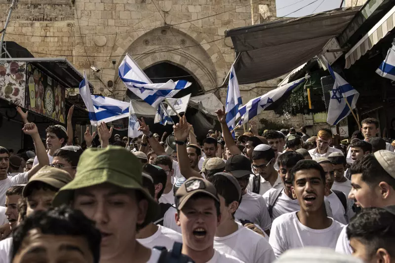 Marcha em Jerusalém termina em violência contra palestinos e jornalistas
