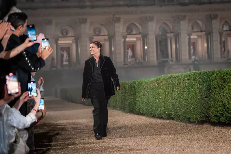 Maria Grazia Chiuri deixa a Dior: fim de uma era na moda feminina