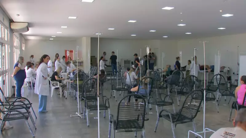 Marília encerra polos de hidratação contra dengue após queda nos casos