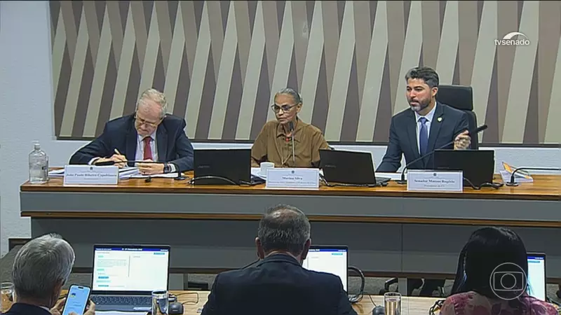 Marina Silva é ofendida no Senado: microfone cortado e sessão interrompida