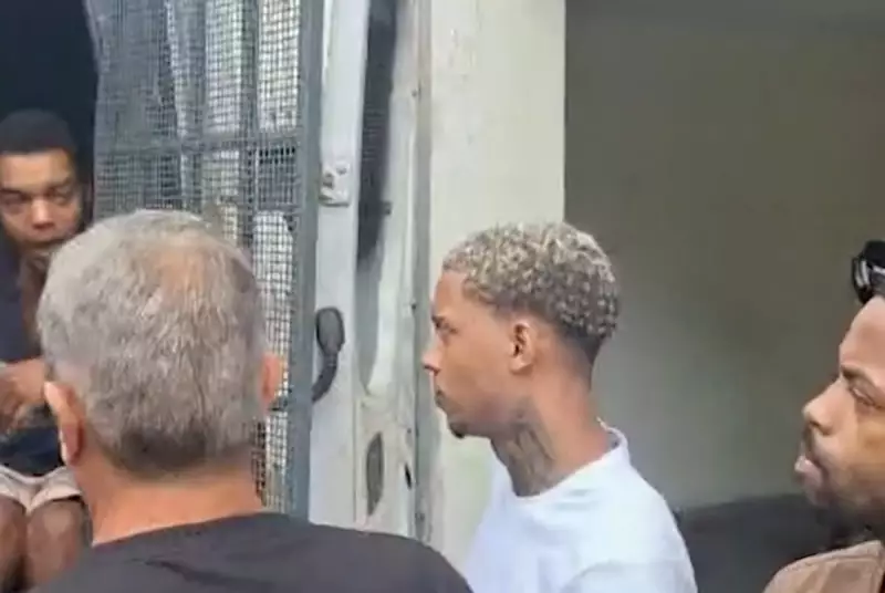 MC Poze assume vínculo com o Comando Vermelho durante triagem em presídio do Rio