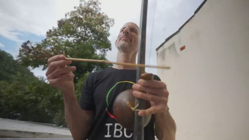 Mestre Ferradura: Como a capoeira transforma vidas no Alto da Babilônia