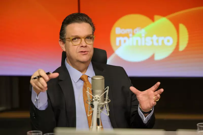 Ministro da Previdência alerta sobre fraudes no INSS e promete separar "o joio do trigo"