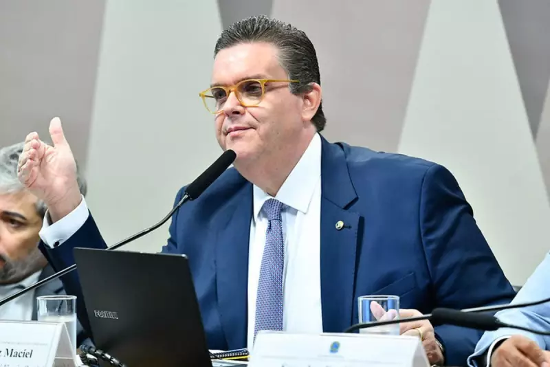 Ministro promete ressarcir aposentados vítimas de fraude no INSS antes do prazo previsto