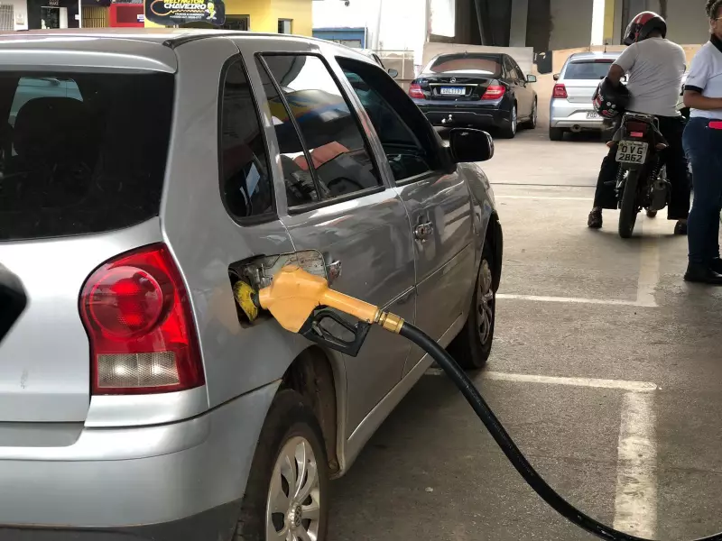 Mito desvendado: Abastecer com motor frio não aumenta a quantidade de combustível no veículo
