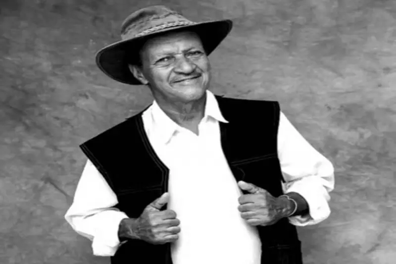 Morre Wilson Aragão, ícone da música baiana, aos 75 anos