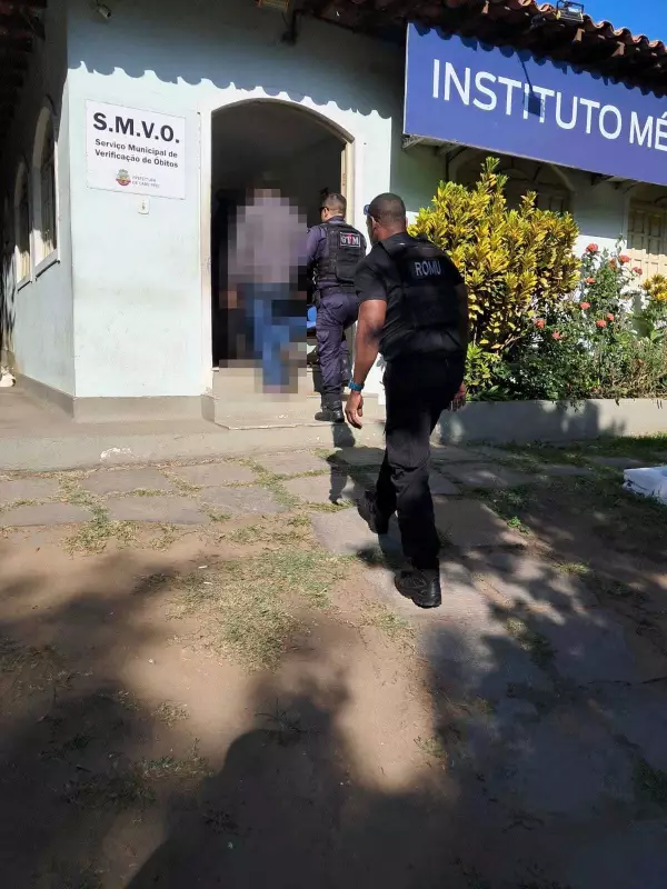 Motorista é detido por embriaguez e desrespeito à autoridade em Cabo Frio