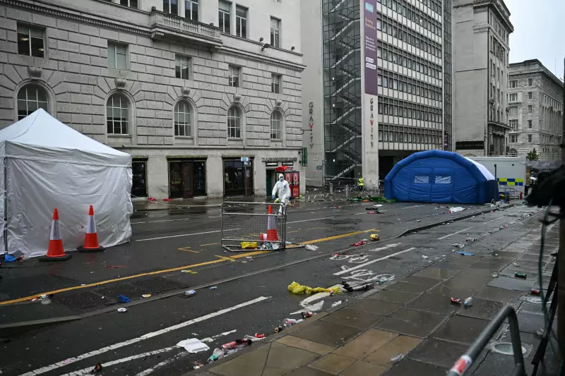 Motorista é indiciado por atropelar multidão em celebração do Liverpool na Inglaterra