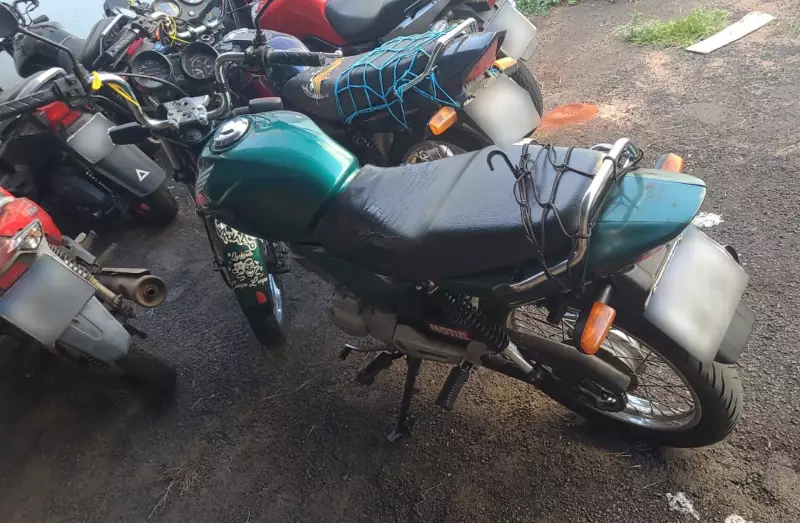 Motorista é preso em Presidente Prudente por adulterar placa e dirigir em alta velocidade