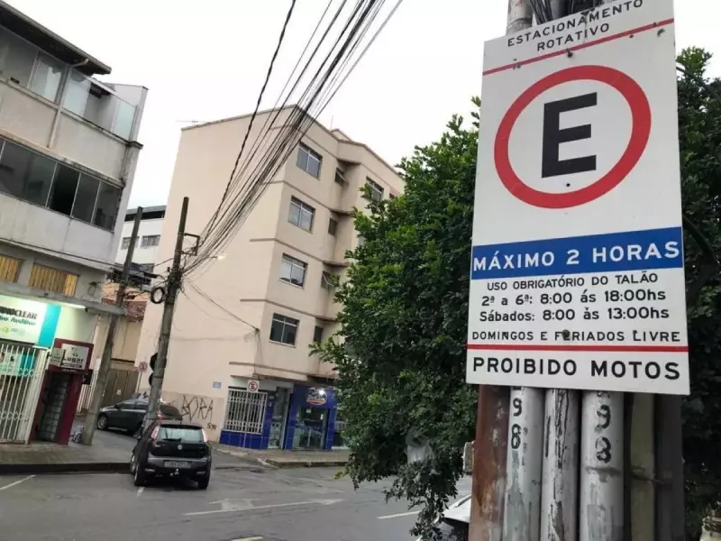 Motoristas de aplicativo ganham benefício no estacionamento rotativo de Divinópolis