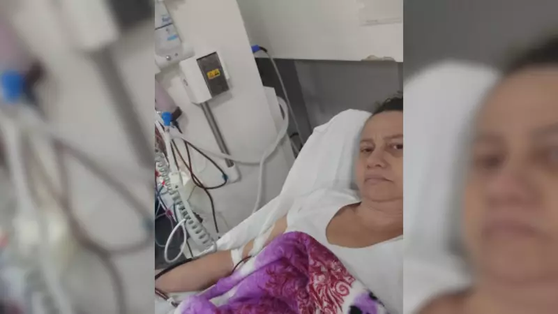 Mulher com doença rara que paralisa os rins há 13 anos é orientada a beber apenas 600 ml de água por dia