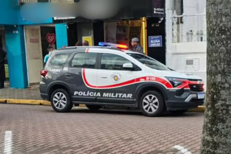 Mulher é brutalmente assassinada a marteladas e facadas em residência no litoral de SP