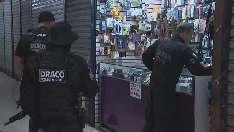 Operação no Camelódromo da Uruguaiana: Mandados de Prisão e Apreensão de Mercadorias