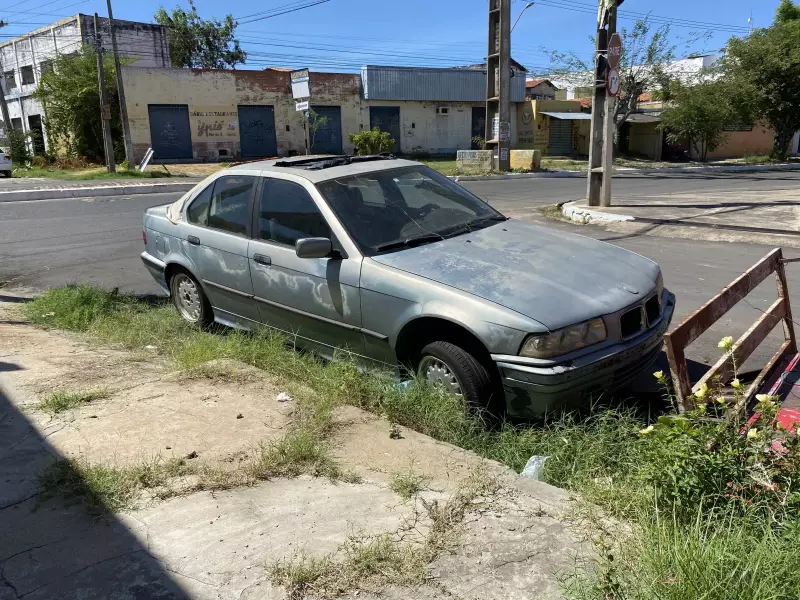 Operação retira veículos abandonados das ruas de Teresina a partir desta quinta (29)
