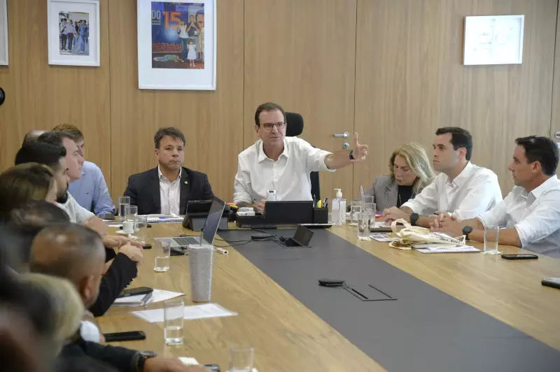 Paes recua e altera regras da orla após pressão: veja o que mudou no Rio