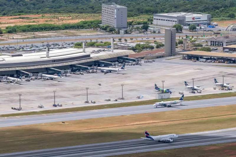 Paralisação dos analistas tributários da Receita Federal afeta serviços em 21/05/2025