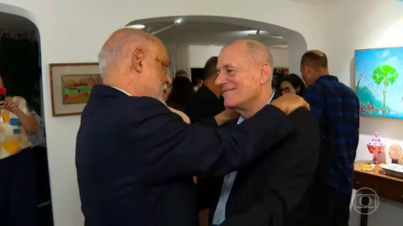 Paulo Henriques Britto é eleito para a Academia Brasileira de Letras: conheça o novo imortal