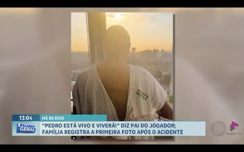 Pedro está vivo e viverá: pai do jogador emociona em primeira foto após acidente