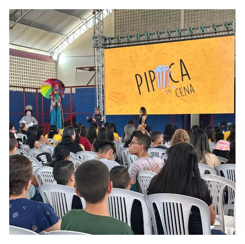 Pipoca em Cena leva curtas-metragens e o filme 'Arca de Noé' para escola em Manaus