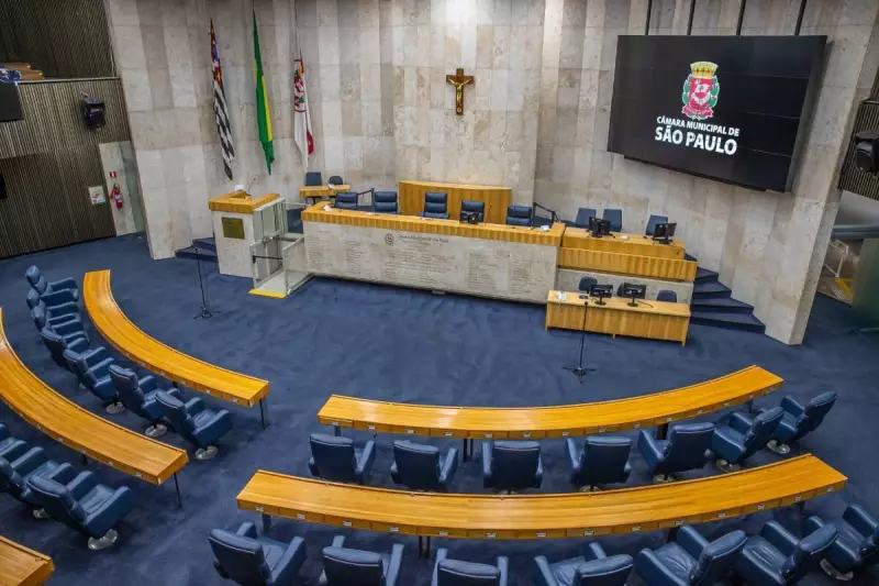 PLs em SP buscam regulamentar motos por aplicativo: o que muda para motoristas e usuários?