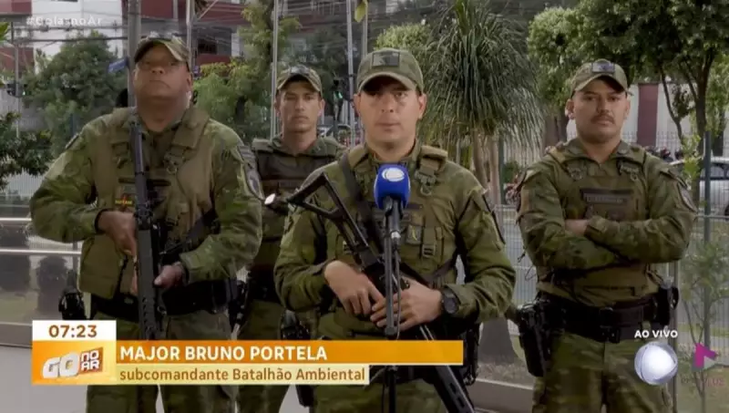 Polícia destrói balsa usada em garimpo ilegal no Rio do Peixe, em Goiás
