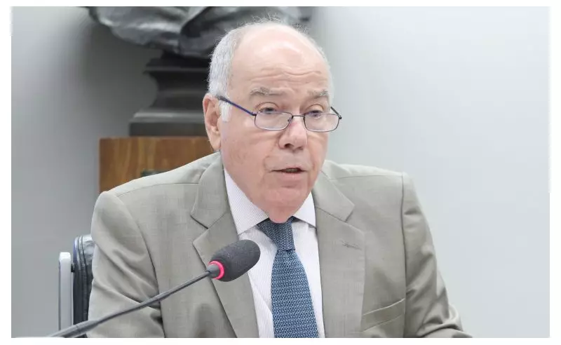 Política de vistos é decisão soberana de cada país, afirma embaixador brasileiro sobre anúncio de Trump