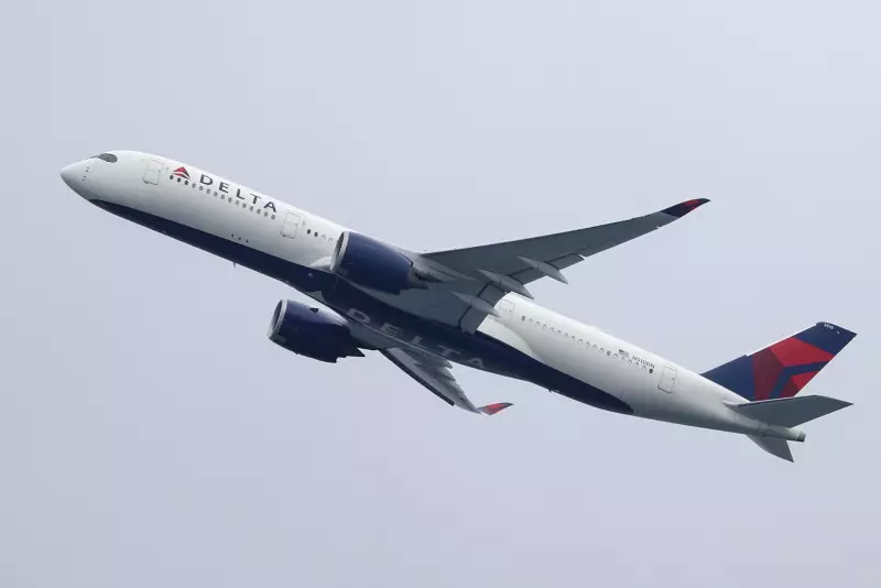 Pombas invadem avião da Delta e causam atraso em voo nos EUA — Veja o vídeo!